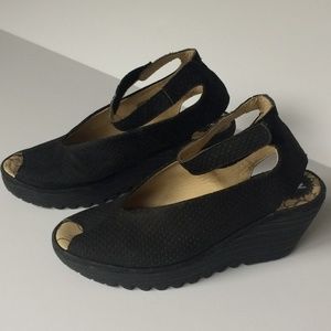 Fly London Black Nubuck Leather Platform Yala Perf